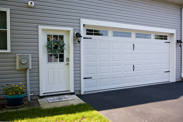 24/7 Emergency Garage Door Panel Replacement experts in Kodiak Station, AK